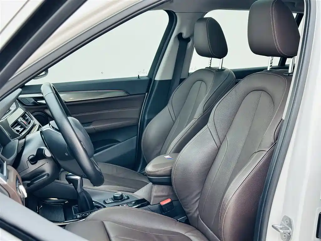 BMW BMW X1 2019 sDrive18Li Premium Model 2019 - thumbnail 22