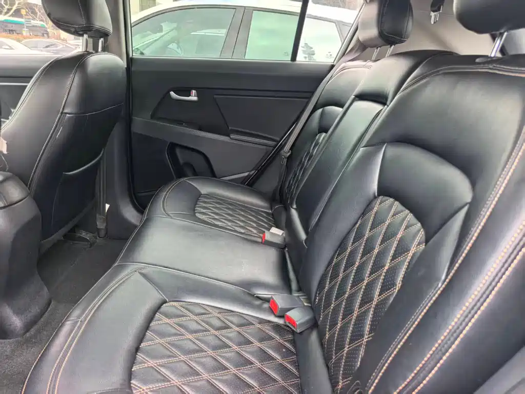 Kia Sportage 2016 2.0L Automatic 2WD GL 2017 - thumbnail 20