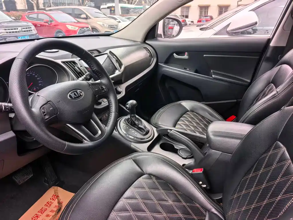 Kia Sportage 2016 2.0L Automatic 2WD GL 2017 - thumbnail 21