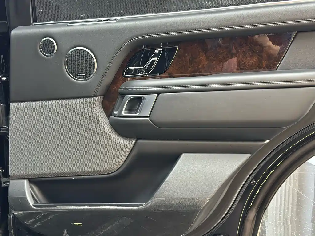 Land Rover Range Rover 2021 3.0 L6 Autobiography Long Wheelbase Classic Edition 2021 - thumbnail 9