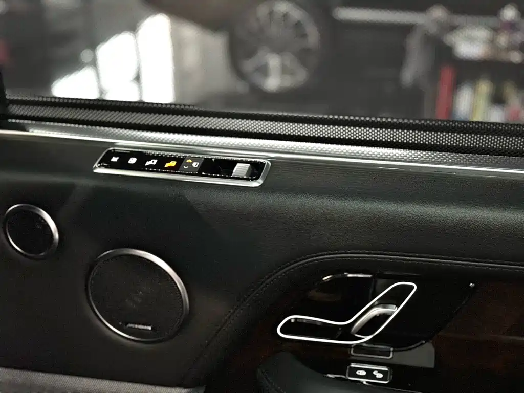 Land Rover Range Rover 2021 3.0 L6 Autobiography Long Wheelbase Classic Edition 2021 - thumbnail 20