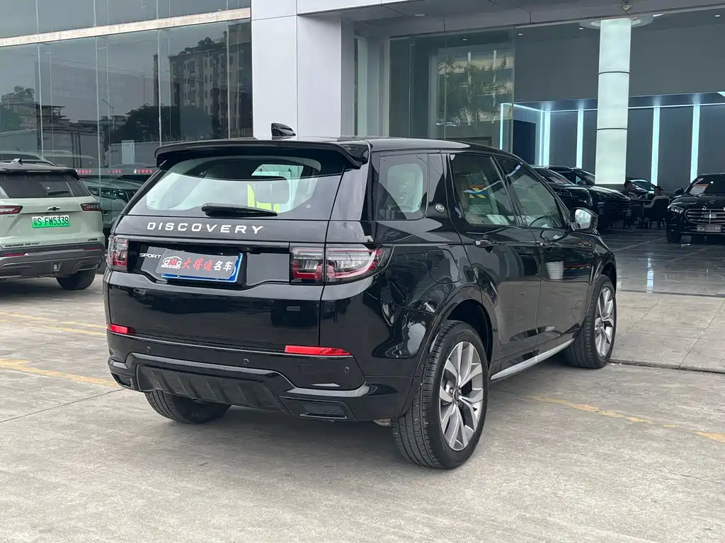 Land Rover Discovery Sport 2023 249PS R-Dynamic SE Performance Tech Edition 2024 - thumbnail 3