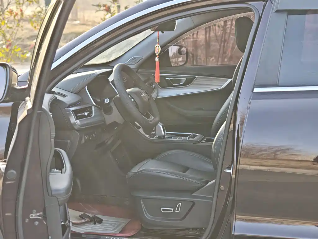 Chery Tiggo 8 2020 Facelift 290TGDI Automatic Luxury Edition 2021 - thumbnail 4
