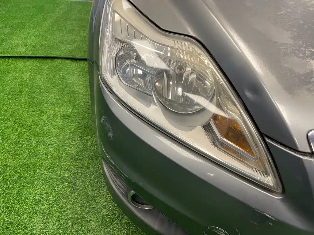 Ford Ford Focus 2009 Sedan 1.8L Automatic Fashion Edition 2009 - thumbnail 4
