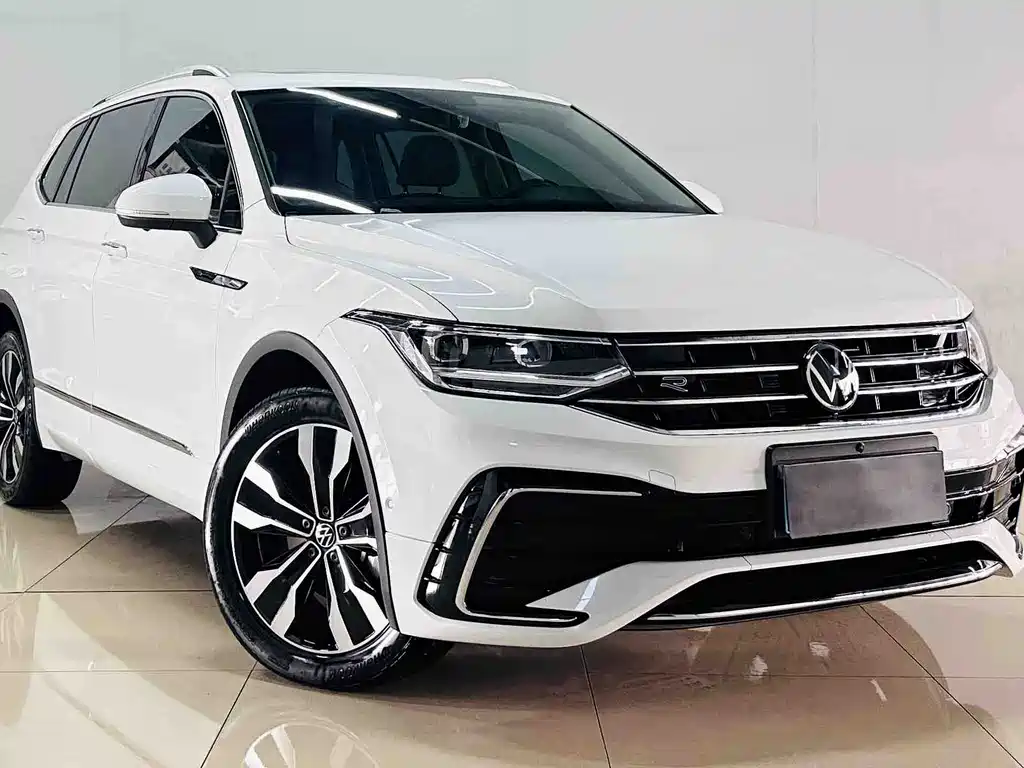 Volkswagen Tiguan L 2024 330TSI Automatic 2WD R-Line Premium Edition 2024 - thumbnail 3