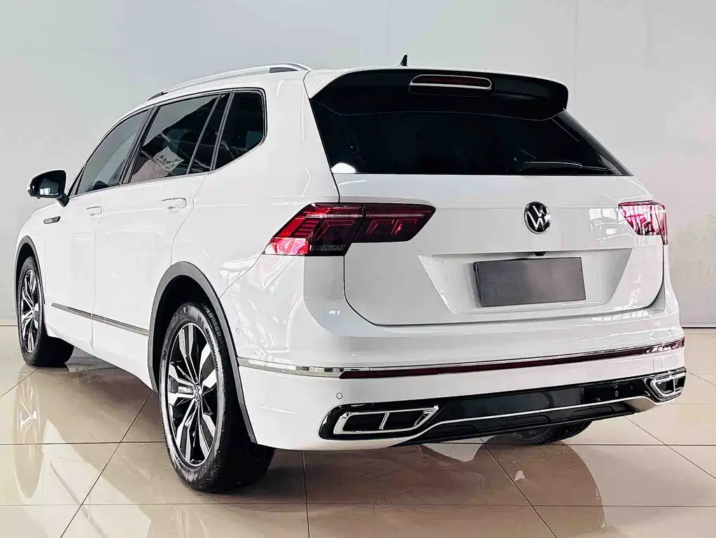Volkswagen Tiguan L 2024 330TSI Automatic 2WD R-Line Premium Edition 2024 - thumbnail 8