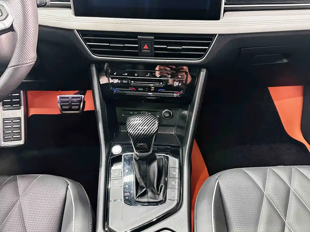Volkswagen Tiguan L 2024 330TSI Automatic 2WD R-Line Premium Edition 2024 - thumbnail 14