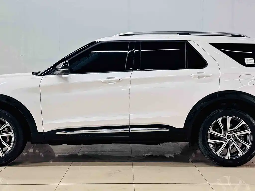 Ford Ford Explorer 2025 2.3T EcoBoost AWD Adventure Edition 5-Seat 2025 - thumbnail 5