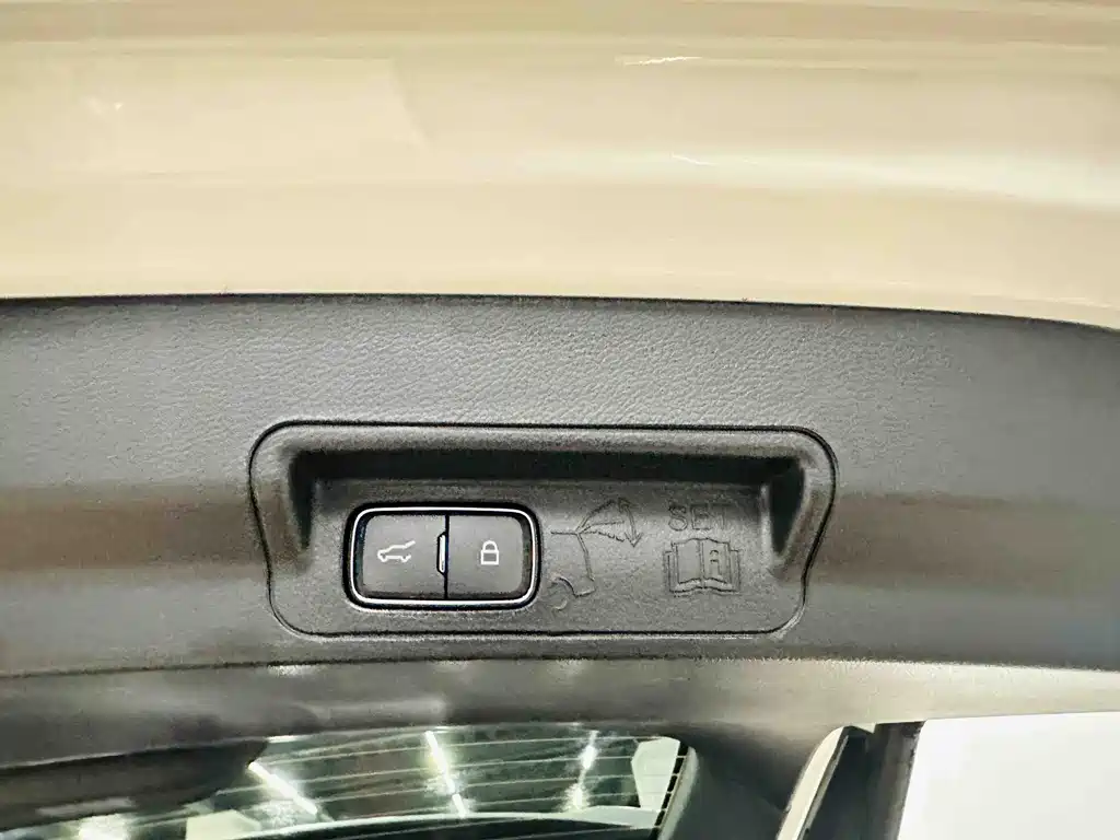 Ford Ford Explorer 2025 2.3T EcoBoost AWD Adventure Edition 5-Seat 2025 - thumbnail 19