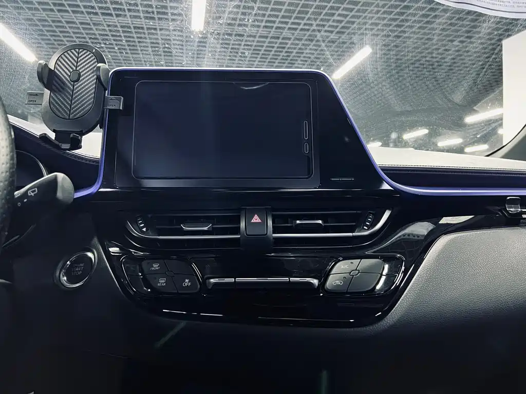 Toyota Toyota C-HR 2021 2.0L Luxury Edition 2021 - thumbnail 15