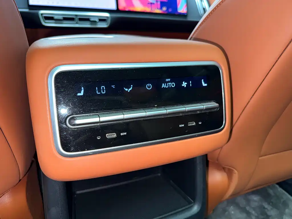 Li Auto Li L8 2023 Pro 2023 - thumbnail 11