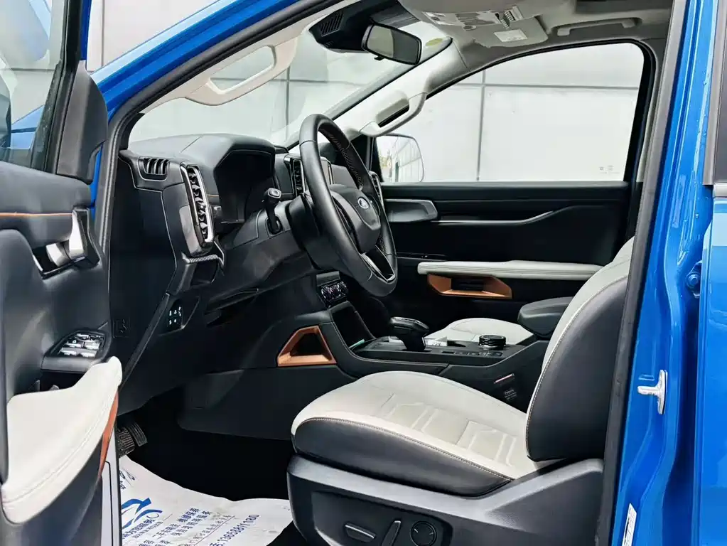 Ford Yukon Ranger 2023 Track Four-Wheel Drive Automatic Off-Road Version Diesel  Wait, I need to correct this - "游骑侠" is not Yukon. Based on the Chinese name "游骑侠Ranger", this appears to be referring to the Ford Ranger.  Ford Ranger 2023 Track Four-Wheel Drive Automatic Off-Road Version Diesel 2026 - thumbnail 14