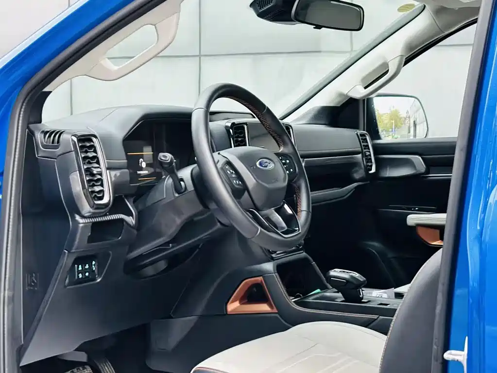 Ford Yukon Ranger 2023 Track Four-Wheel Drive Automatic Off-Road Version Diesel  Wait, I need to correct this - "游骑侠" is not Yukon. Based on the Chinese name "游骑侠Ranger", this appears to be referring to the Ford Ranger.  Ford Ranger 2023 Track Four-Wheel Drive Automatic Off-Road Version Diesel 2026 - thumbnail 15