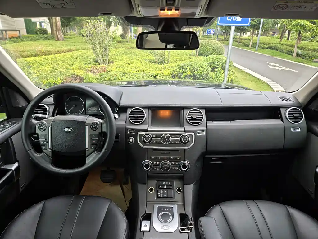 Land Rover Discovery 2015 3.0 SDV6 HSE Diesel 2015 - thumbnail 10