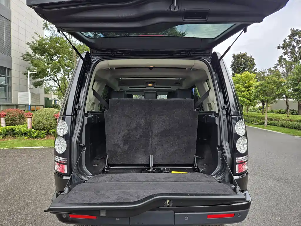 Land Rover Discovery 2015 3.0 SDV6 HSE Diesel 2015 - thumbnail 14
