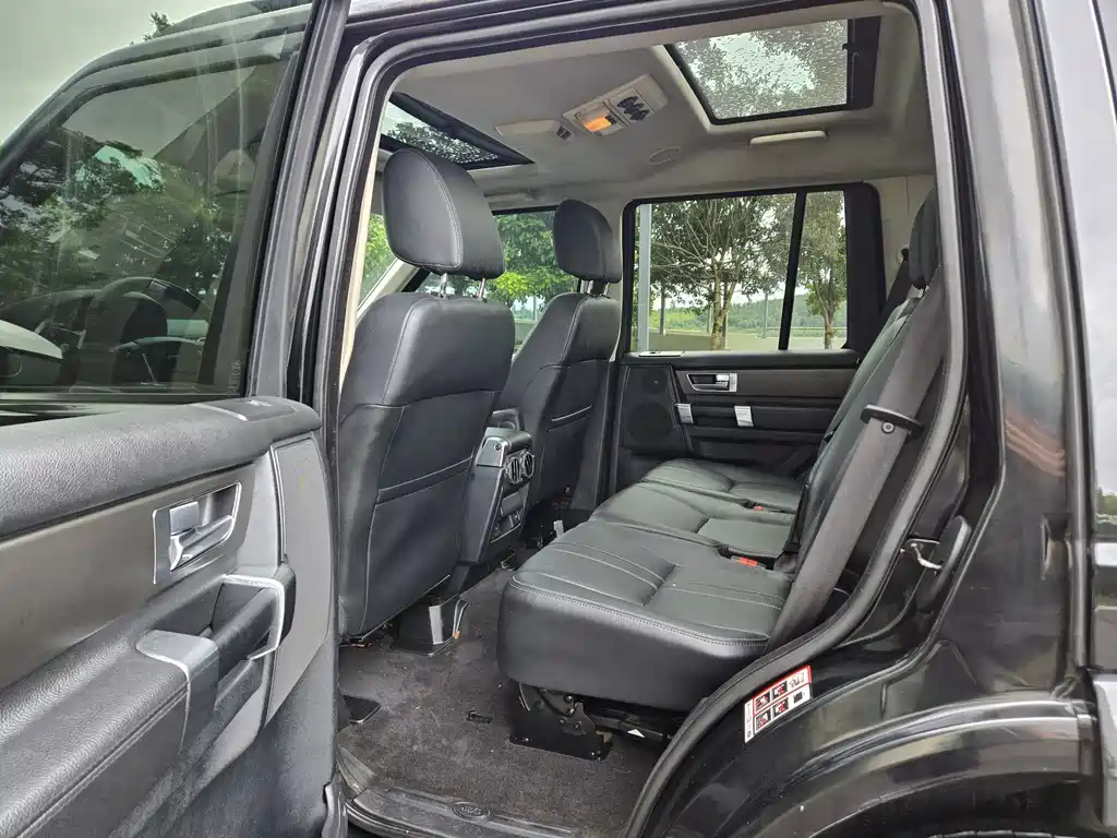 Land Rover Discovery 2015 3.0 SDV6 HSE Diesel 2015 - thumbnail 16