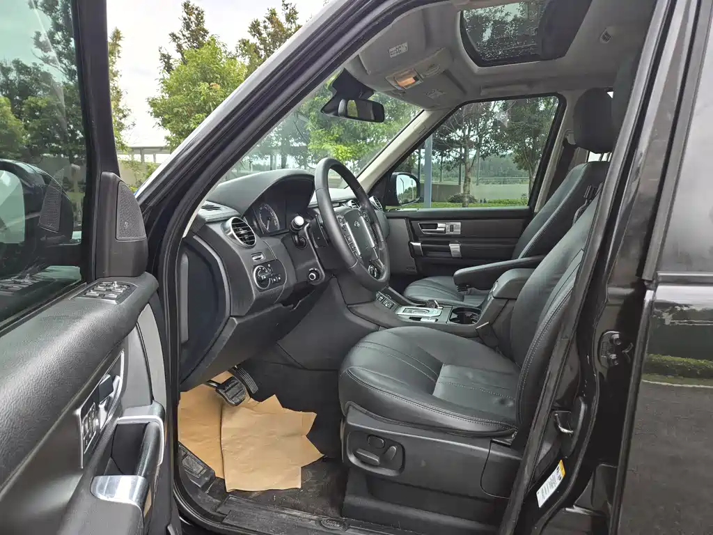 Land Rover Discovery 2015 3.0 SDV6 HSE Diesel 2015 - thumbnail 17