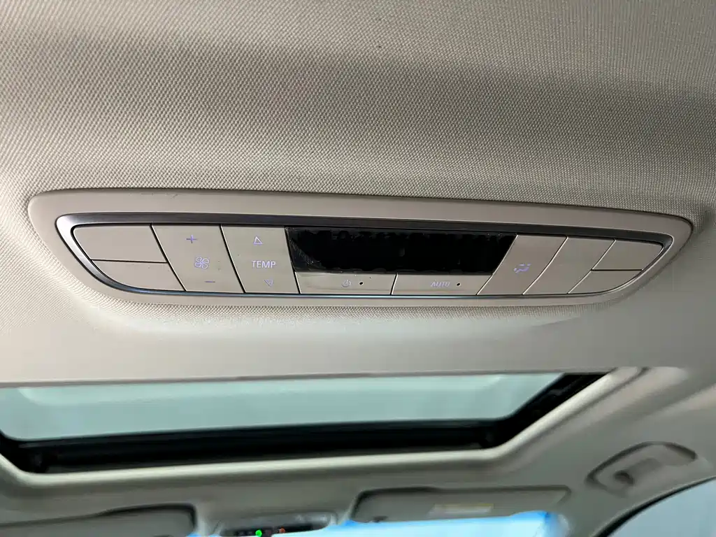 Buick Buick GL8 2023 ES Landmark Comfort Edition 2024 - thumbnail 7