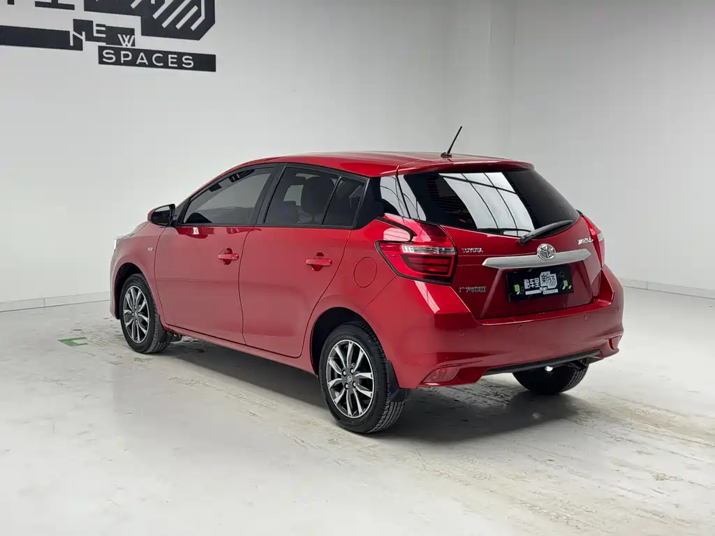 Toyota YARiS L 2020 1.5L CVT Luxury Edition 2019 - thumbnail 6