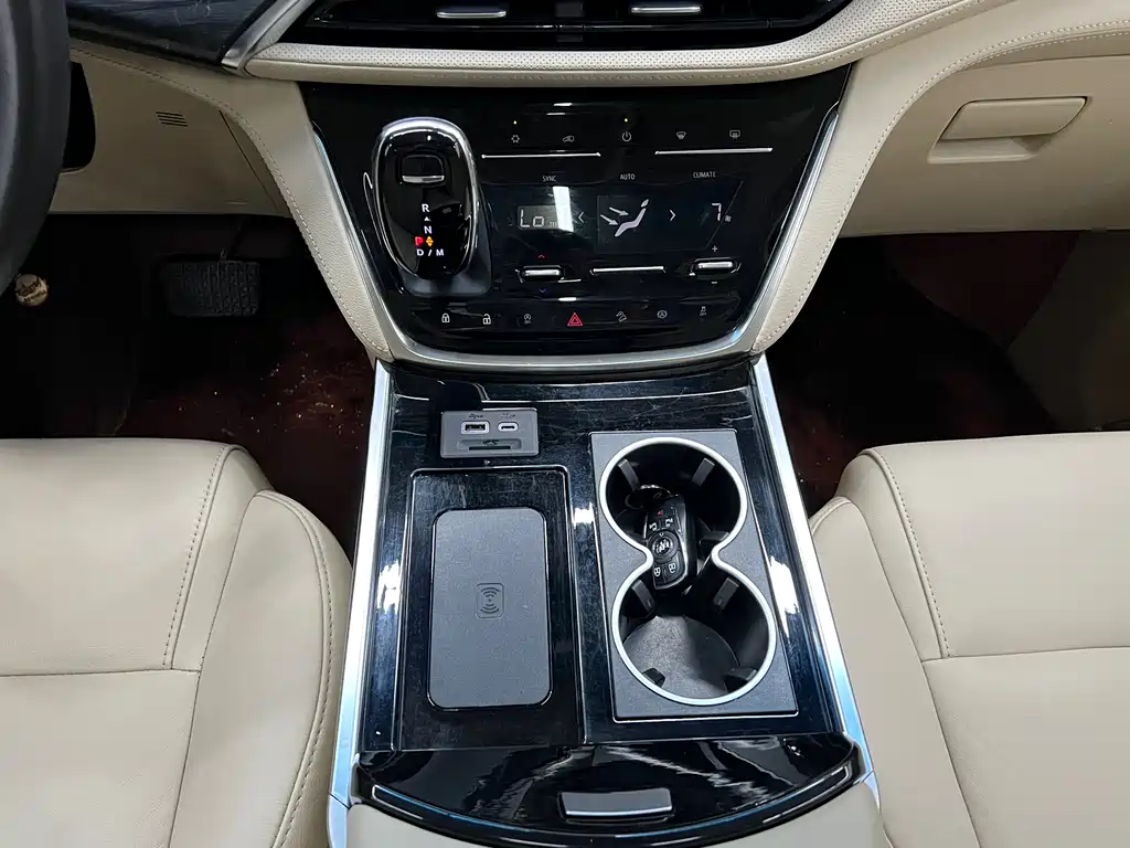 Buick Buick GL8 2023 ES Landmark Luxury Edition 2023 - thumbnail 11