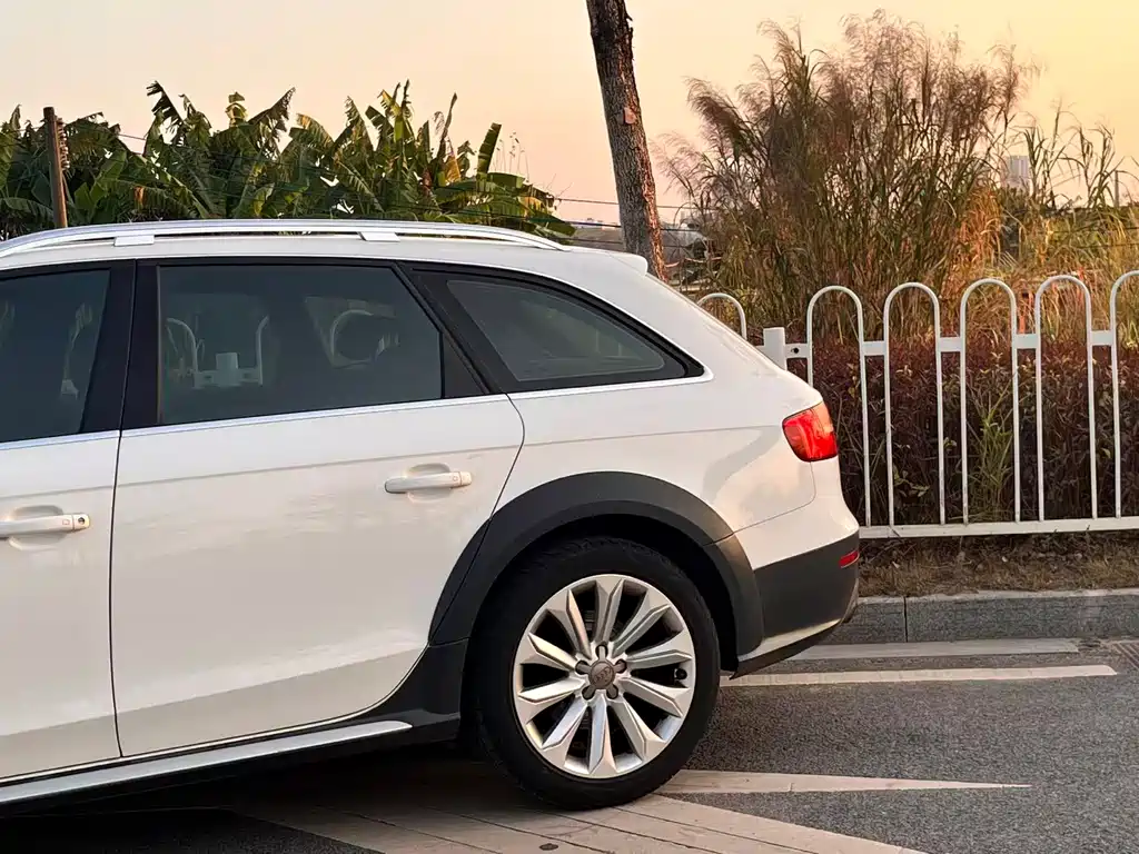 Audi Audi A4 Import 2014 40 TFSI allroad quattro 2014 - thumbnail 5