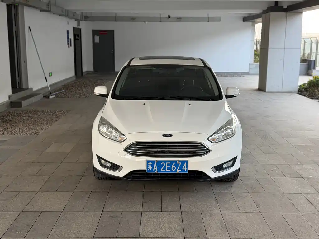 Ford Ford Focus 2015 Sedan 1.6L Automatic Style Edition 2016 - thumbnail 2