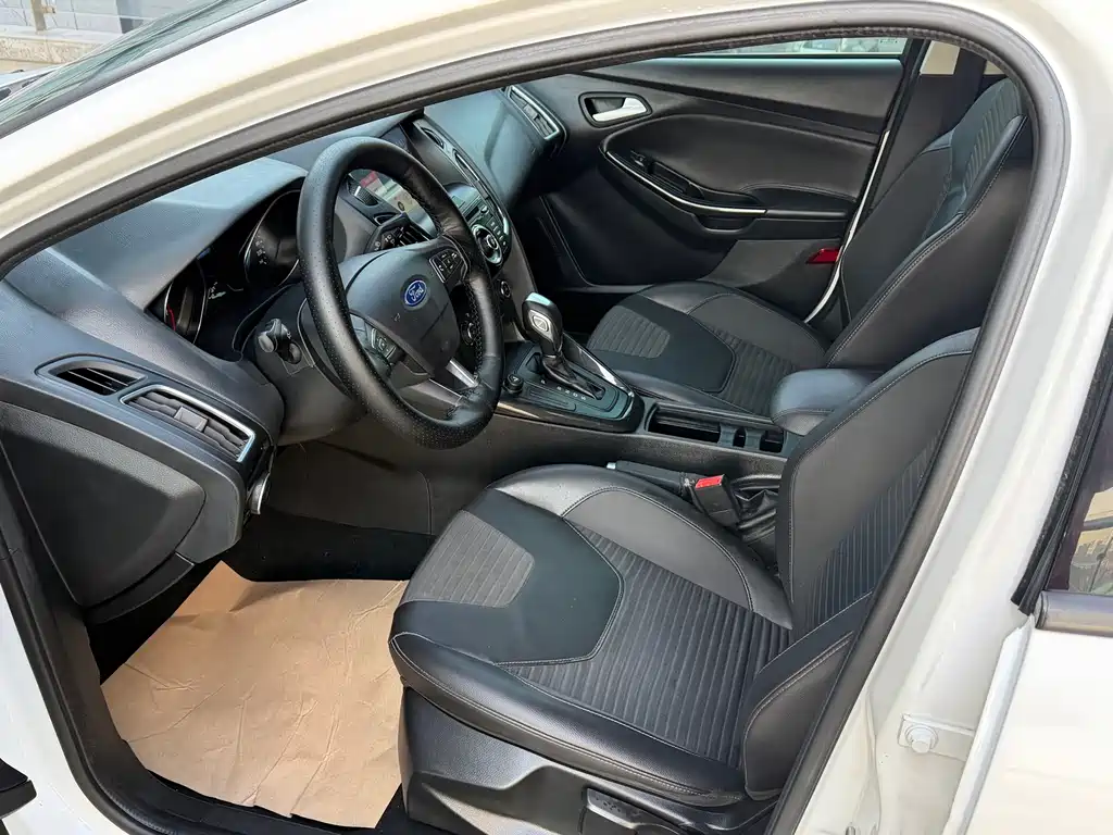 Ford Ford Focus 2015 Sedan 1.6L Automatic Style Edition 2016 - thumbnail 7