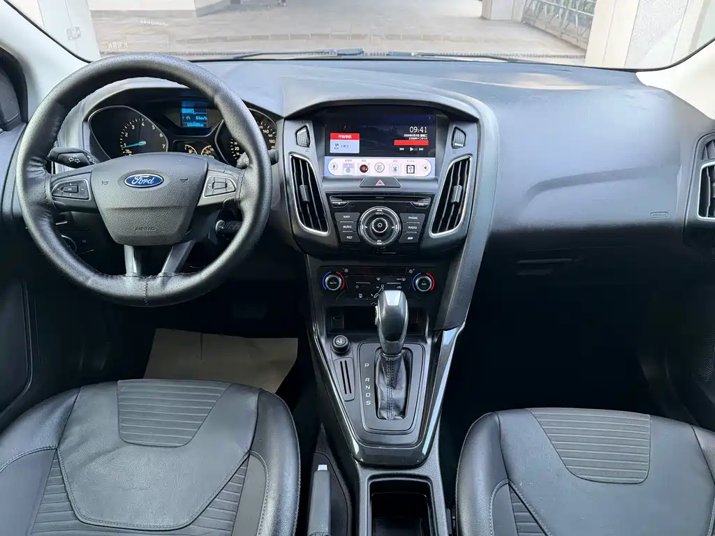 Ford Ford Focus 2015 Sedan 1.6L Automatic Style Edition 2016 - thumbnail 9