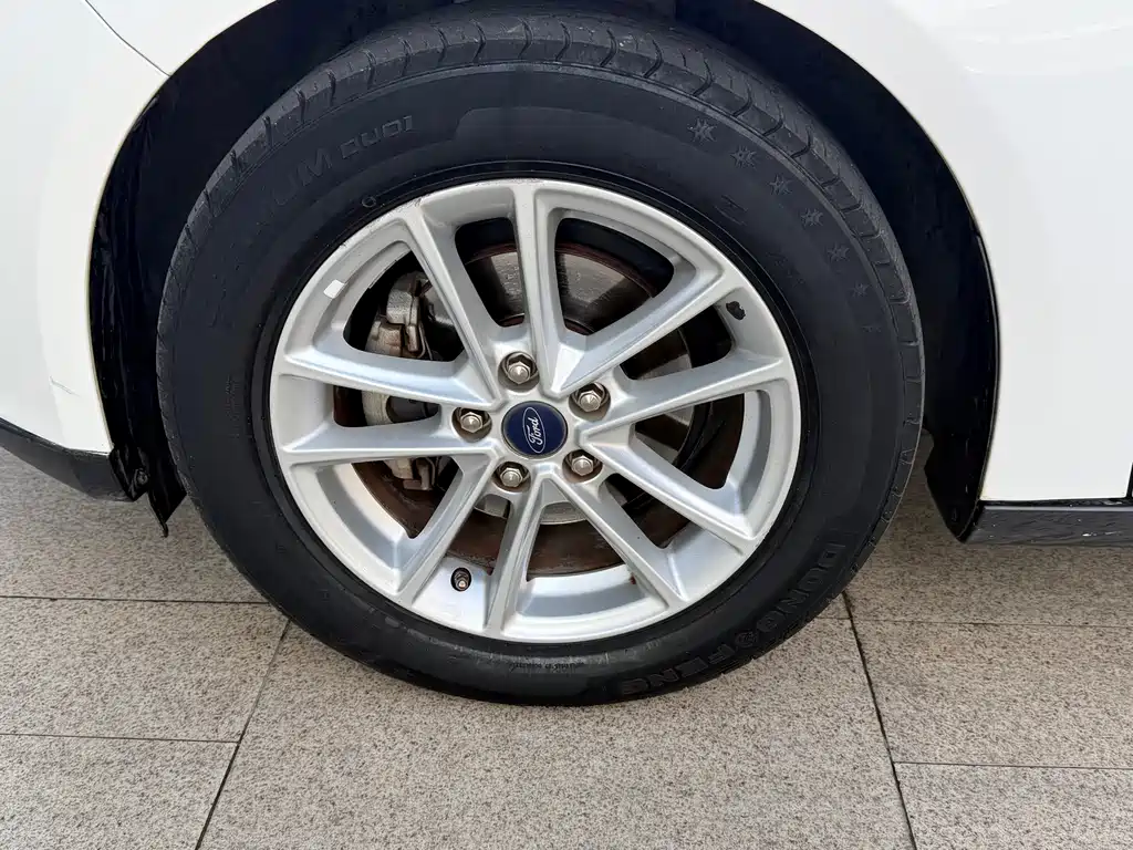 Ford Ford Focus 2015 Sedan 1.6L Automatic Style Edition 2016 - thumbnail 14