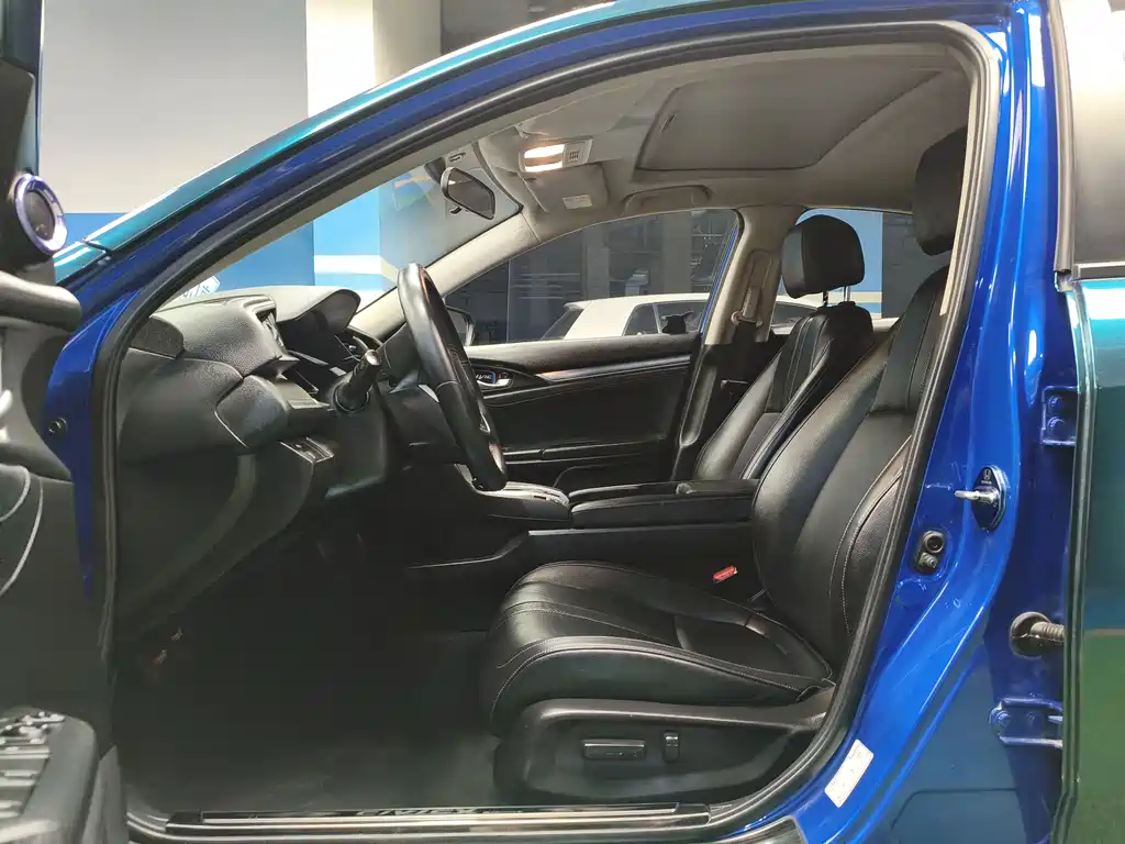 Honda Honda Civic 2016 220TURBO CVT Premium Edition 2018 - thumbnail 7