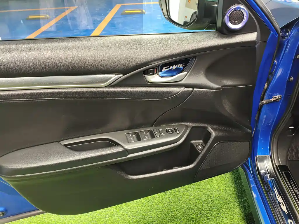Honda Honda Civic 2016 220TURBO CVT Premium Edition 2018 - thumbnail 9