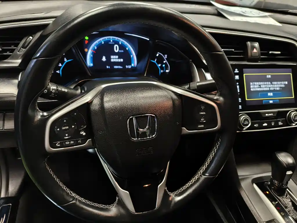 Honda Honda Civic 2016 220TURBO CVT Premium Edition 2018 - thumbnail 12