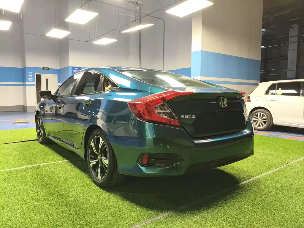 Honda Honda Civic 2016 220TURBO CVT Premium Edition 2018 - thumbnail 15