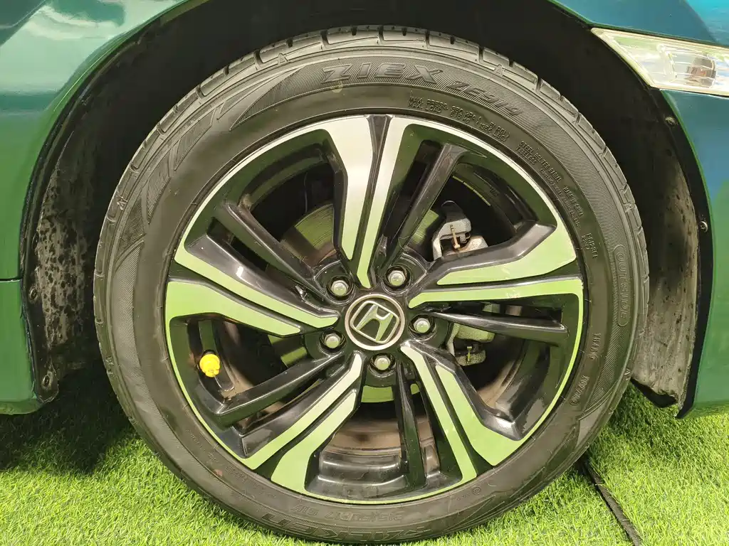 Honda Honda Civic 2016 220TURBO CVT Premium Edition 2018 - thumbnail 18