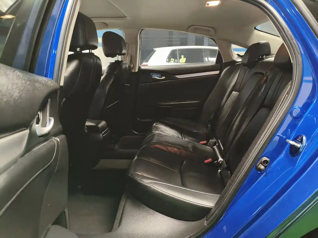Honda Honda Civic 2016 220TURBO CVT Premium Edition 2018 - thumbnail 21