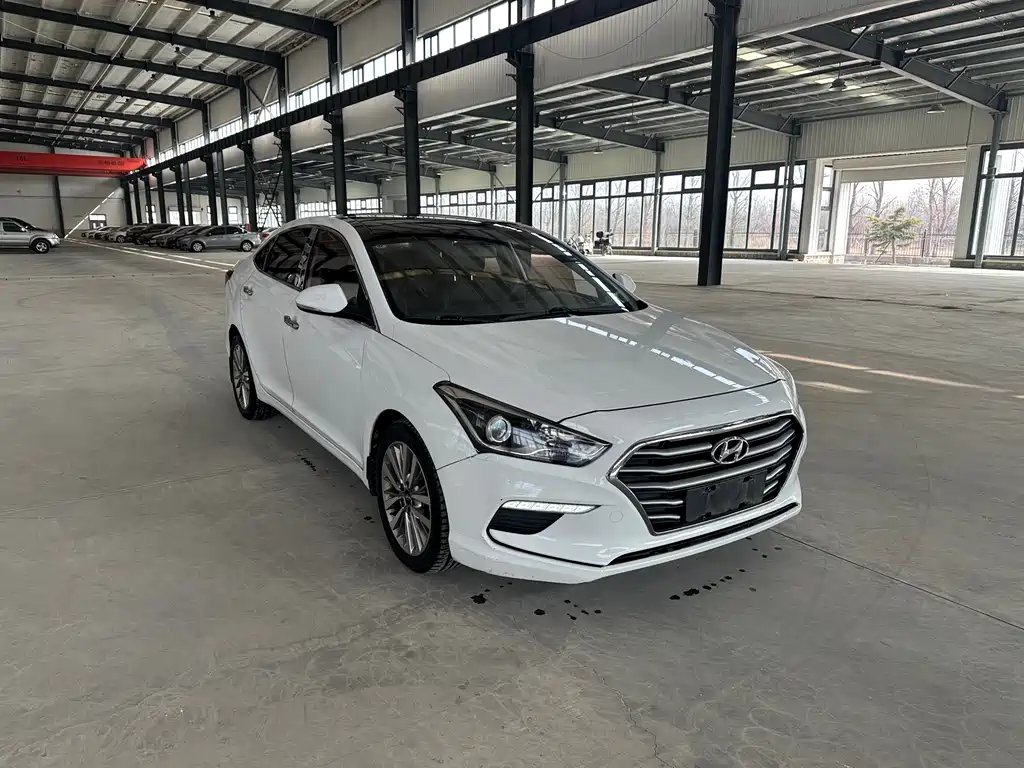 Hyundai Hyundai Elantra GT 2016 1.8L Automatic Premium DLX 2018 - thumbnail 3