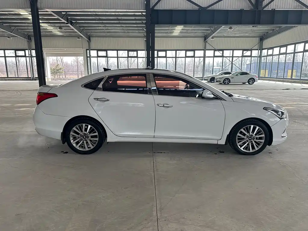 Hyundai Hyundai Elantra GT 2016 1.8L Automatic Premium DLX 2018 - thumbnail 4