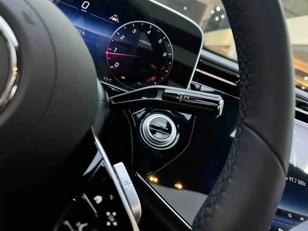 Mercedes-Benz Mercedes-Benz E-Class 2025 Model Year Facelift E 300 L Luxury Edition 2025 - thumbnail 23