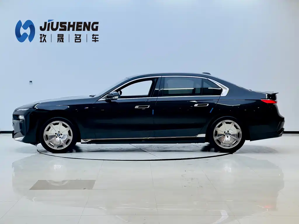 BMW BMW 7 Series 2023 735Li M Sport Package 2024 - thumbnail 3