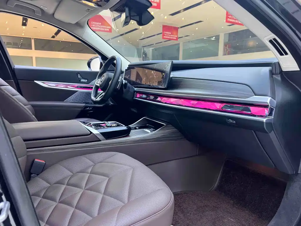 BMW BMW 7 Series 2023 735Li M Sport Package 2024 - thumbnail 23