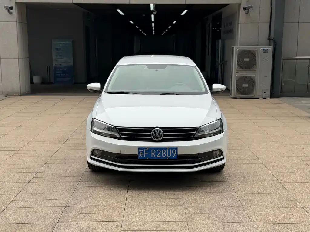 Volkswagen Volkswagen Sagitar 2018 1.6L Automatic Fashion Edition 2019 - thumbnail 2