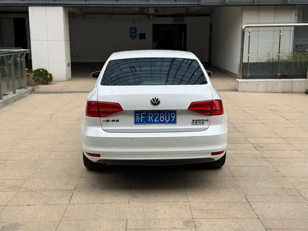 Volkswagen Volkswagen Sagitar 2018 1.6L Automatic Fashion Edition 2019 - thumbnail 5