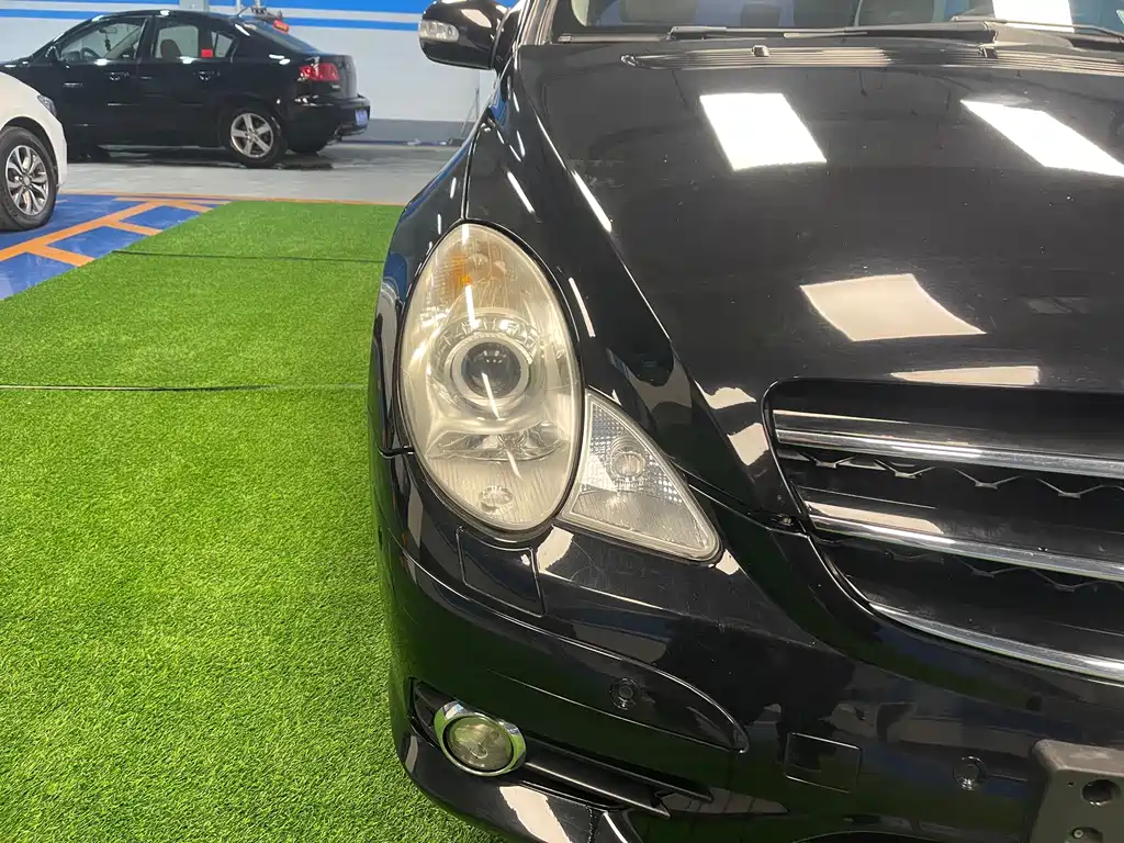 Mercedes-Benz Mercedes-Benz R-Class 2010 R 350 L 4MATIC Grand Edition 2010 - thumbnail 4