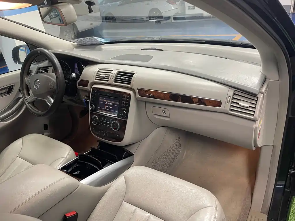 Mercedes-Benz Mercedes-Benz R-Class 2010 R 350 L 4MATIC Grand Edition 2010 - thumbnail 15