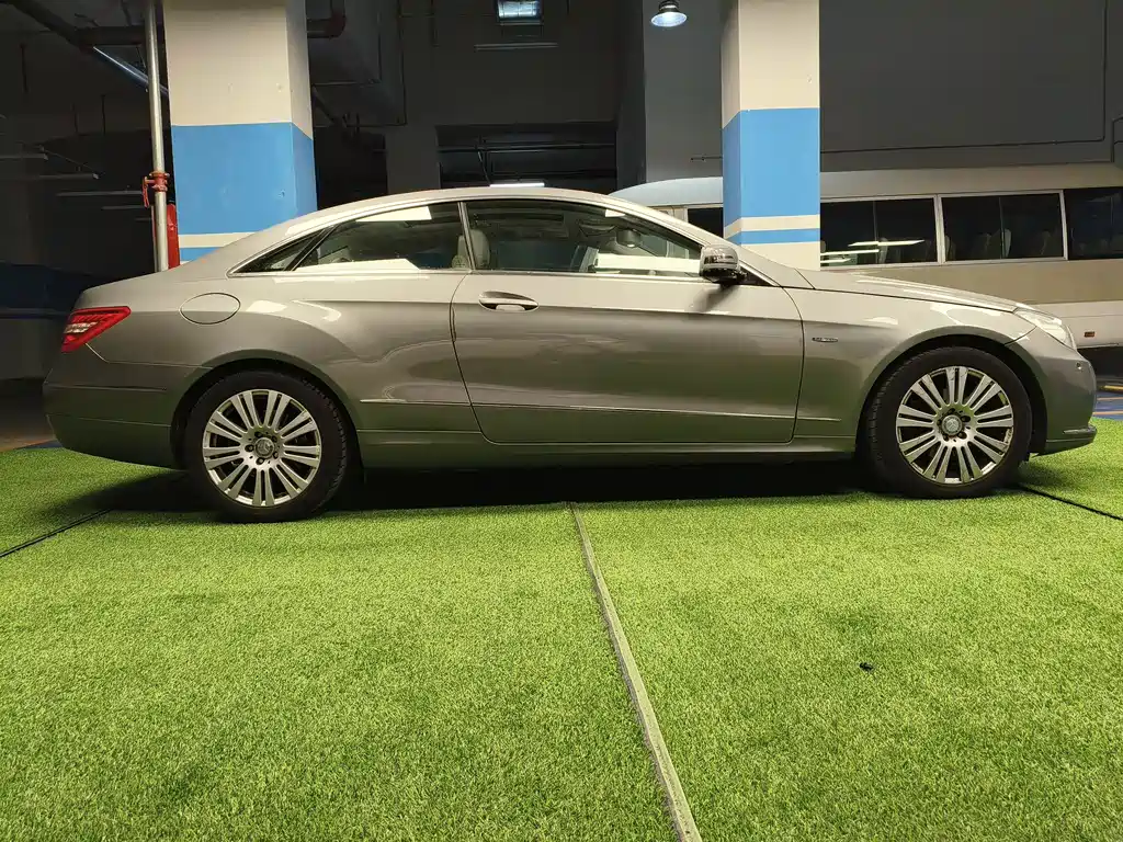 Mercedes-Benz Mercedes-Benz E-Class Import 2011 E 260 CGI Coupe 2011 - thumbnail 4