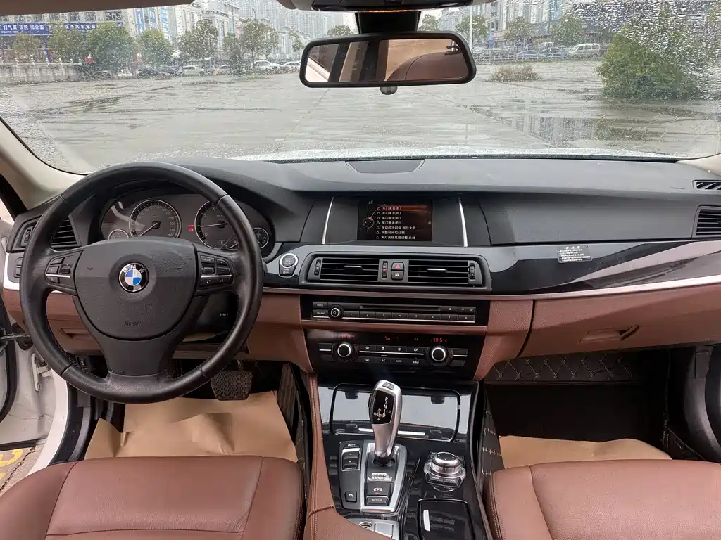 BMW BMW 5 Series 2014 520Li Elegant 2015 - thumbnail 6