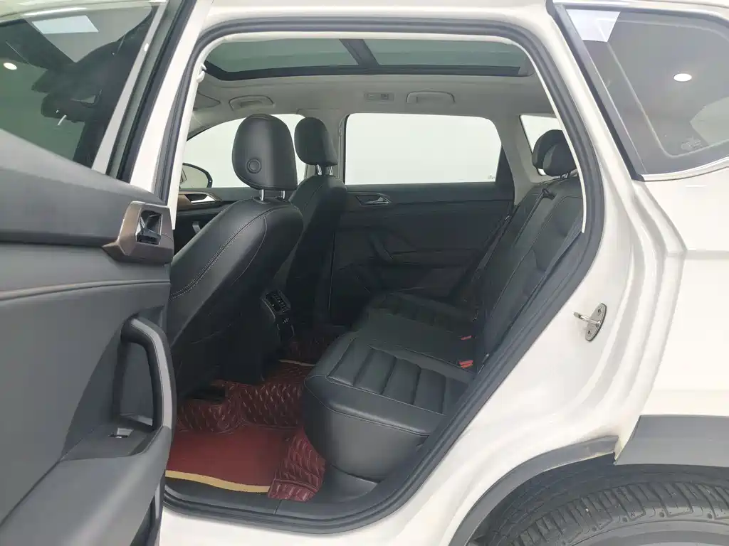 Volkswagen Tharu 2021 330TSI AWD Luxury Plus 2021 - thumbnail 8