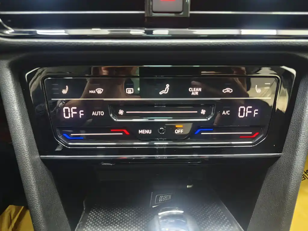 Volkswagen Tharu 2021 330TSI AWD Luxury Plus 2021 - thumbnail 14