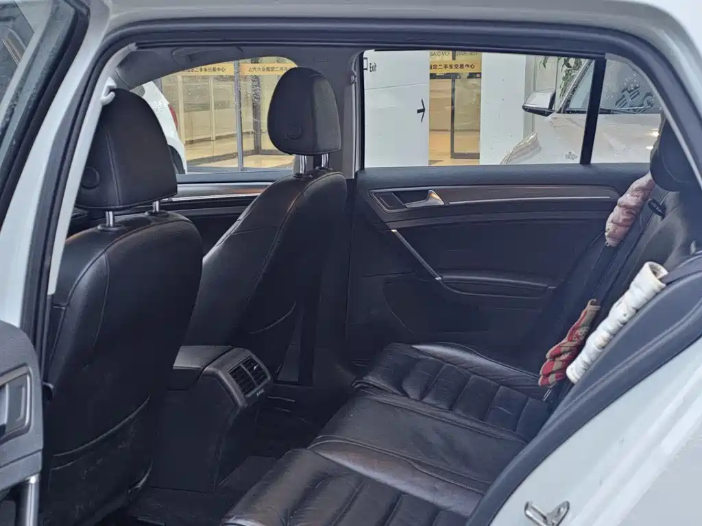 Volkswagen Volkswagen Golf 2016 230TSI Automatic Luxury Edition 2016 - thumbnail 4