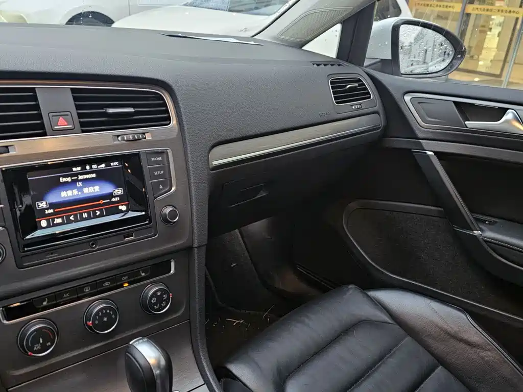 Volkswagen Volkswagen Golf 2016 230TSI Automatic Luxury Edition 2016 - thumbnail 19